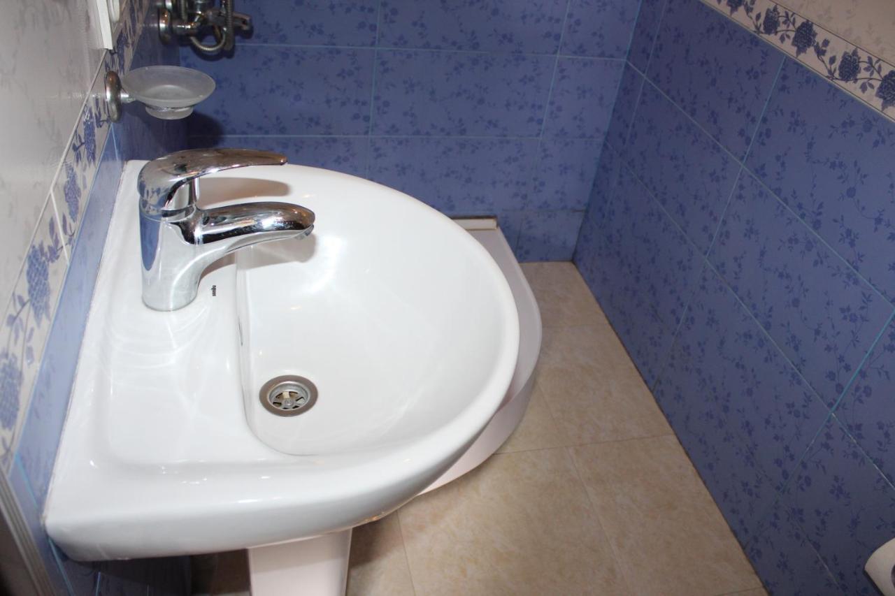 קזבגי Roza Guesthouse מראה חיצוני תמונה