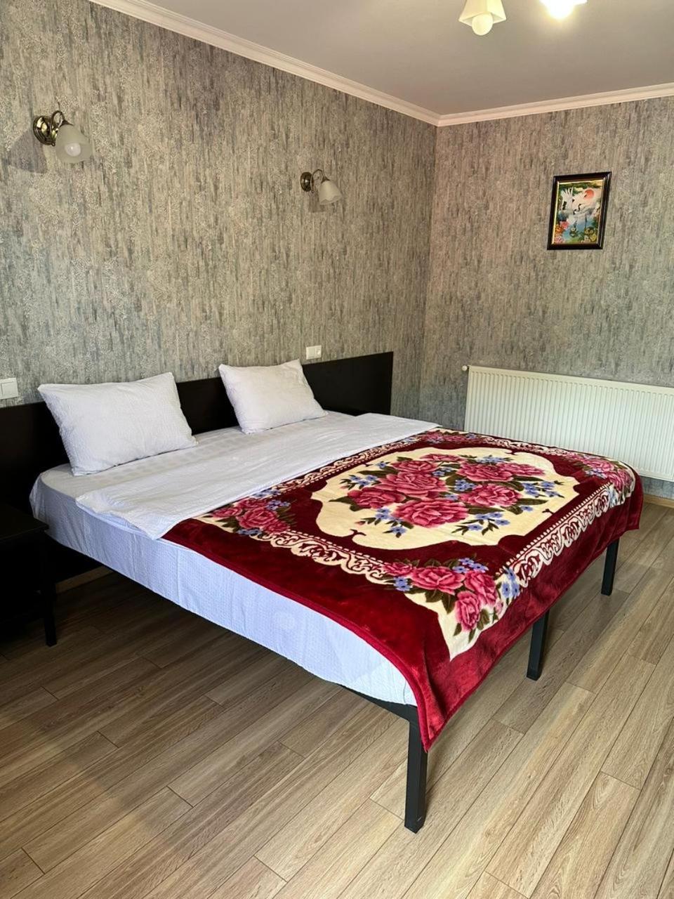 קזבגי Roza Guesthouse מראה חיצוני תמונה